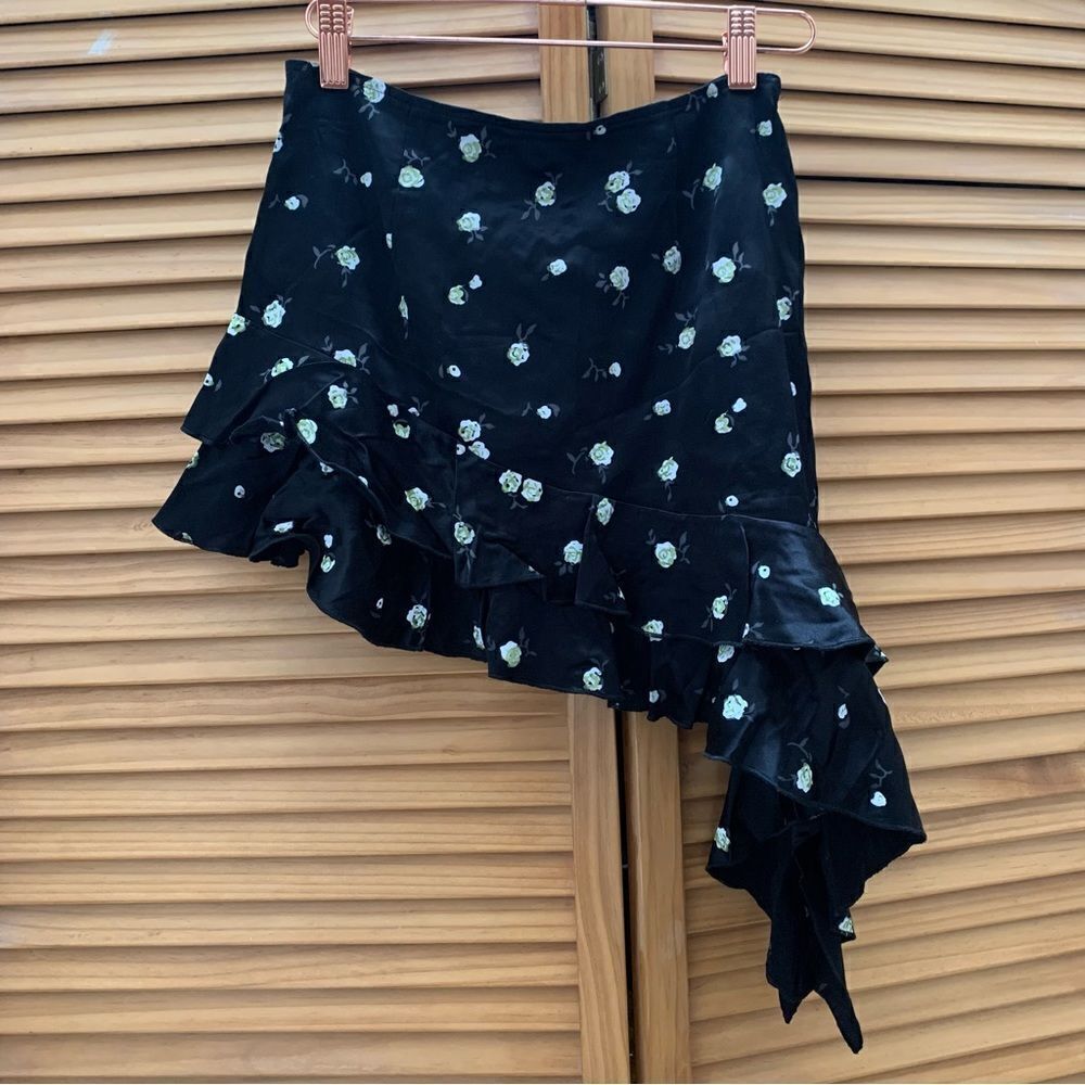 Kim Shui Silk Floral Skirt size XS